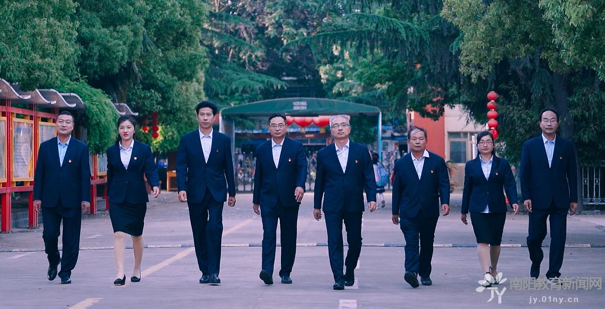 河南南阳市第三十三小学教研活动,南阳第三十三小学怎么样