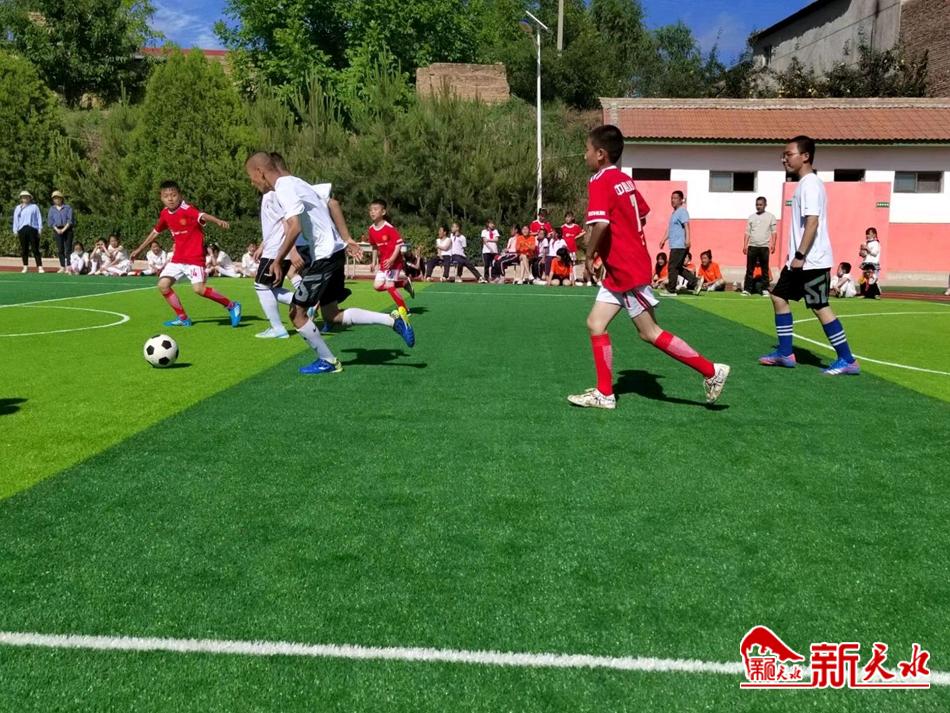 北京科技大学捐款,北京大学足球草坪谁捐的