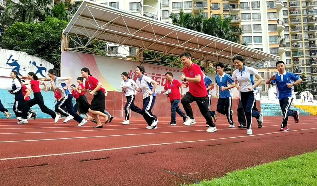 高考圆满结束高清大图,高考那些催人泪下的场景