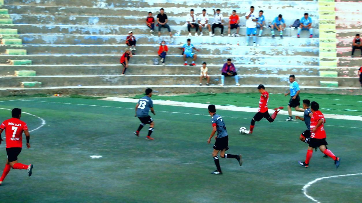 和田市肖尔巴格合尼杯足球比赛,和田喜迎20大节目