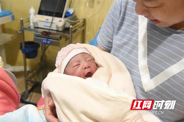 延迟生孩子的奇迹,延迟分娩16天