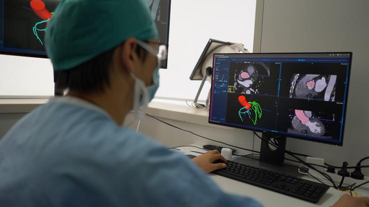 强强联手互助共赢,强强联合和携手共赢