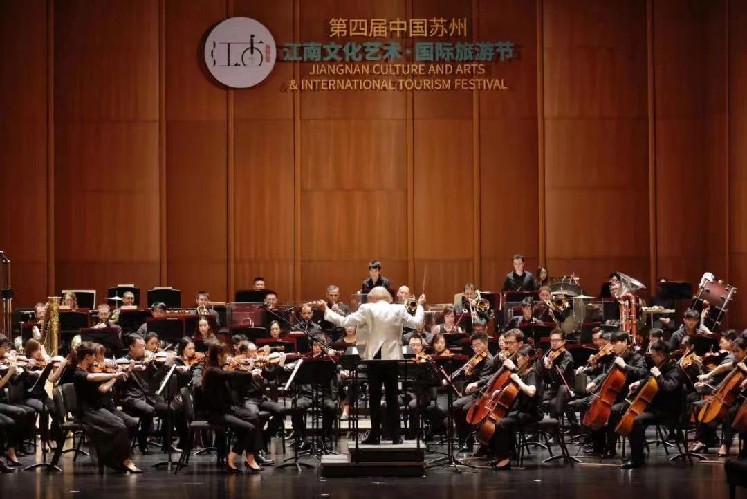 苏州一座充满江南小调的城市,苏州是一座园林城市的作者