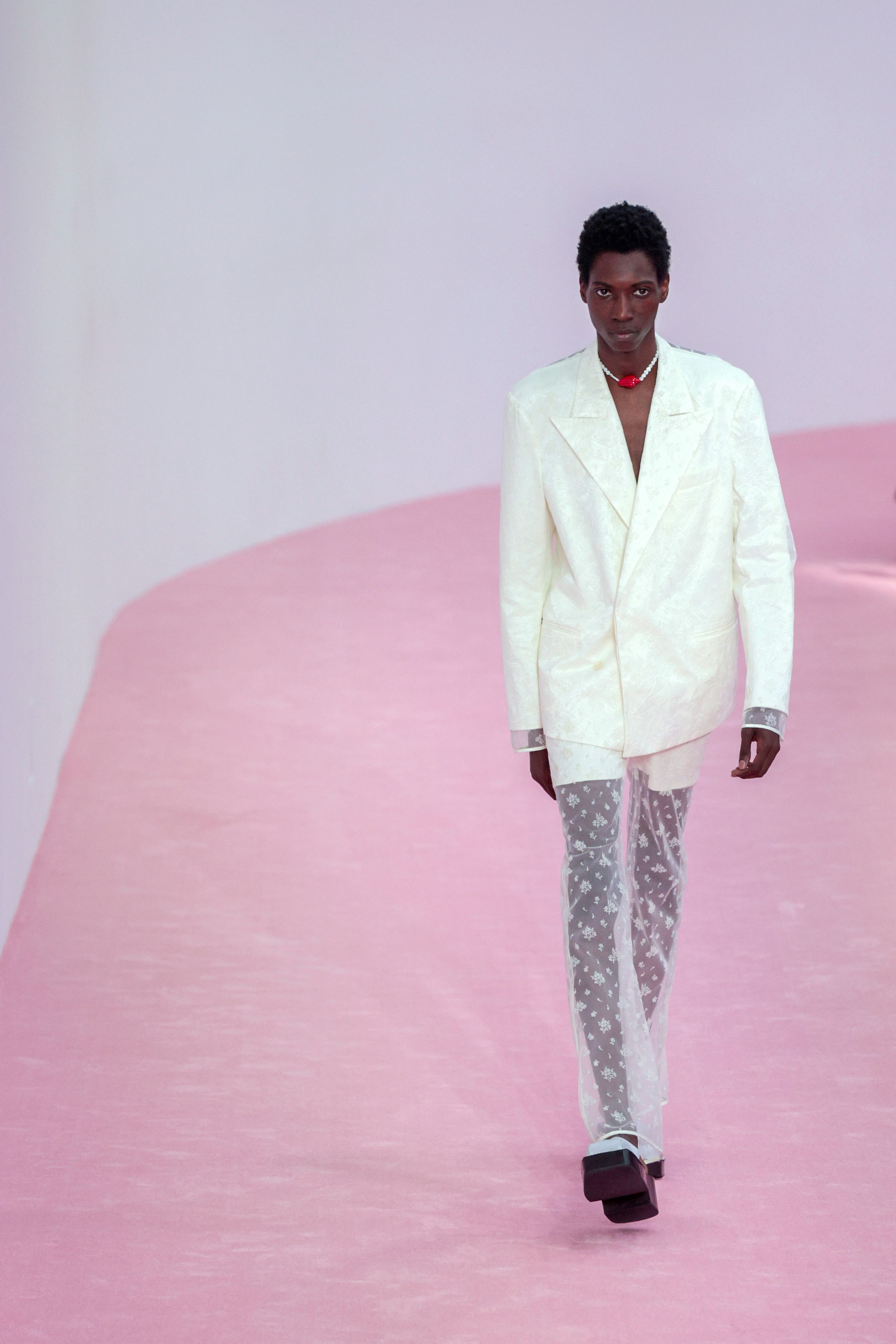 巴黎时装周ninaricci品牌时装秀,巴黎时装秀acne2023秋冬