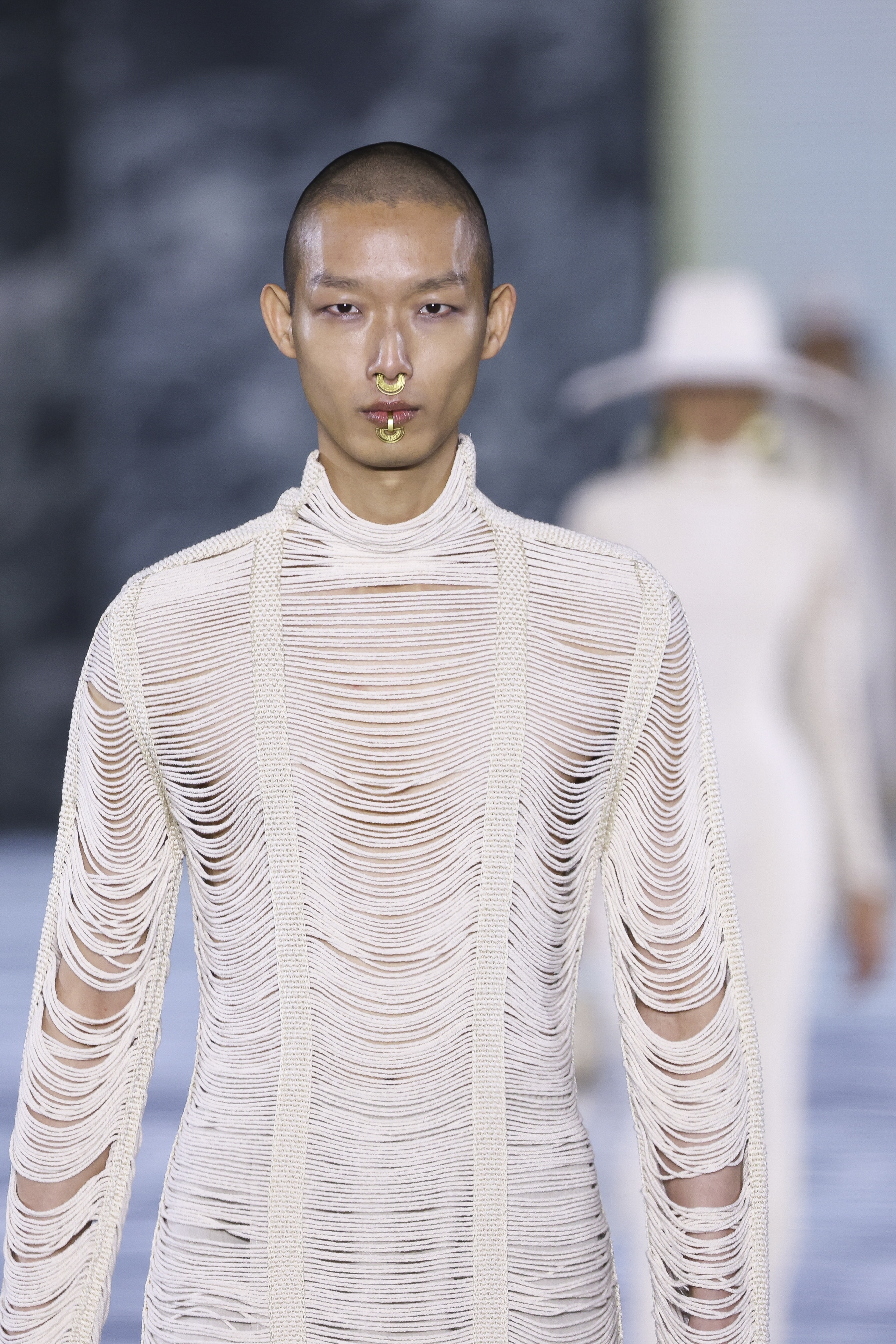 巴黎时装周外国人,balmain2923巴黎时装周秀场