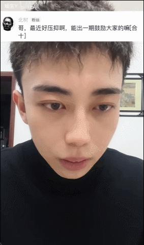 在星际穿越的玉米地摇花手,成了新的互联网荒诞艺术