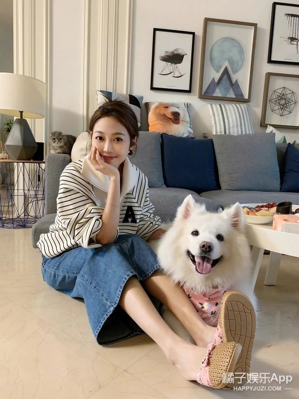 还记得“回忆专用小马甲”博主吗？他现在谈恋爱了？