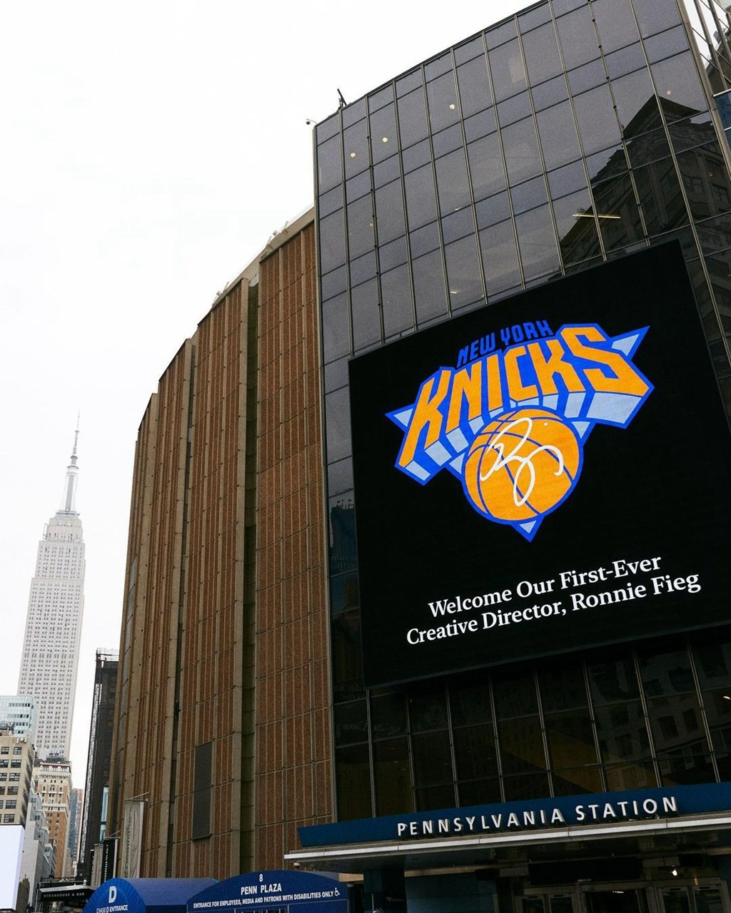 人傻了！尼克斯xKITH正式发布！两万观众一人送一件……