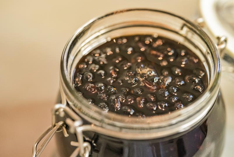 今日小雪寒意渐浓注意保暖,今日小雪天地初寒岁月安暖