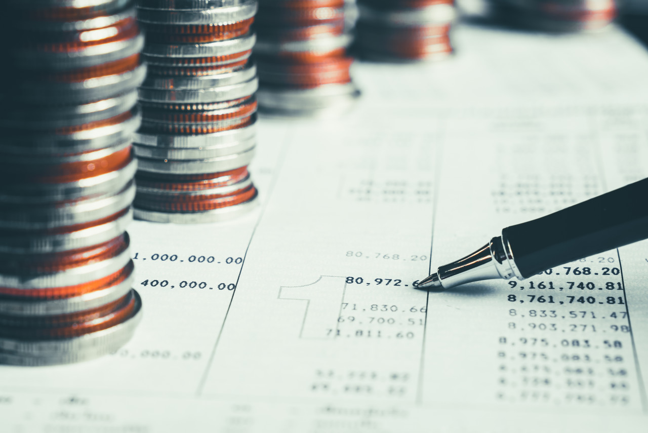 银行存款利率一直在下降,银行存款面临的困难和问题