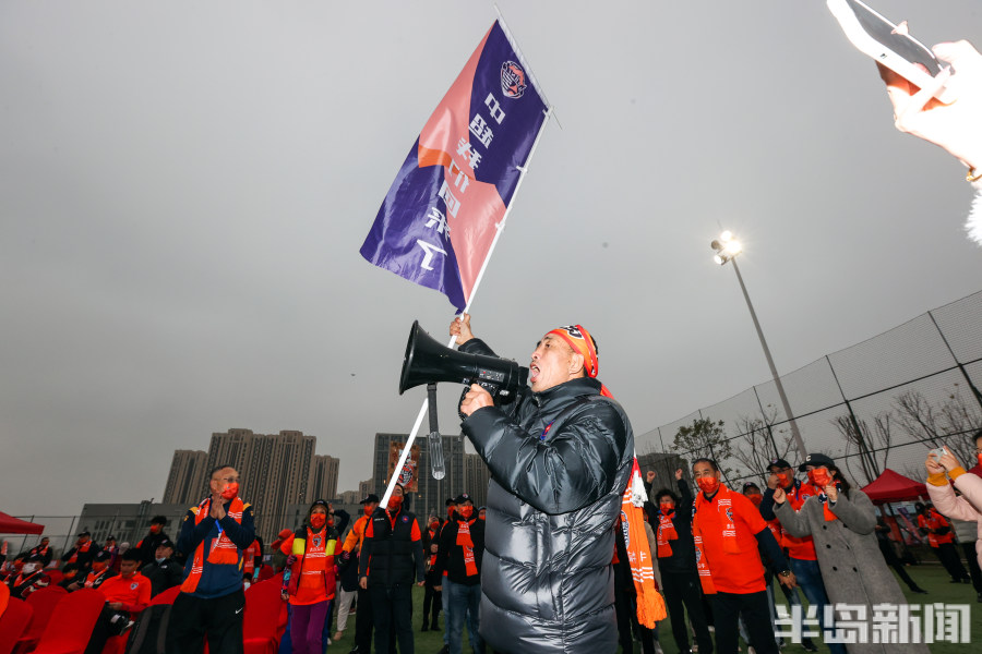 中超青岛海牛vs上海海港首发直播,中超青岛海牛3-2成都蓉城