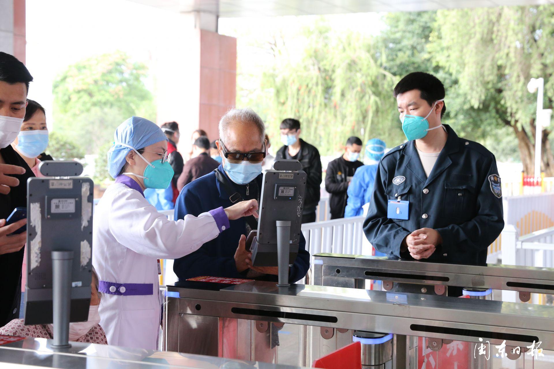 看病就医最新政策,记者深入采访医院