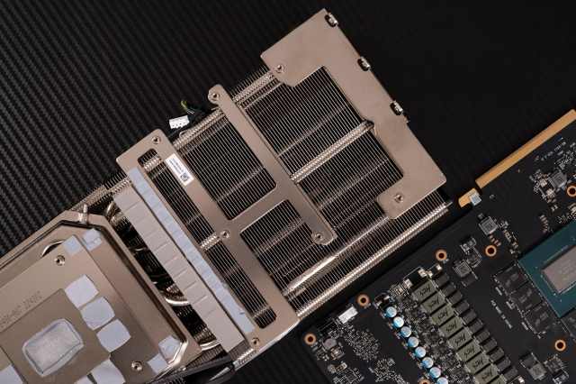 微星4080万狮图显卡性能测评,微星rtx4080魔龙显卡