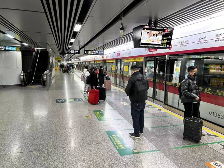 滚动|城市开始苏醒，烟火气慢慢回归，特殊时刻看看我们生活的杭城