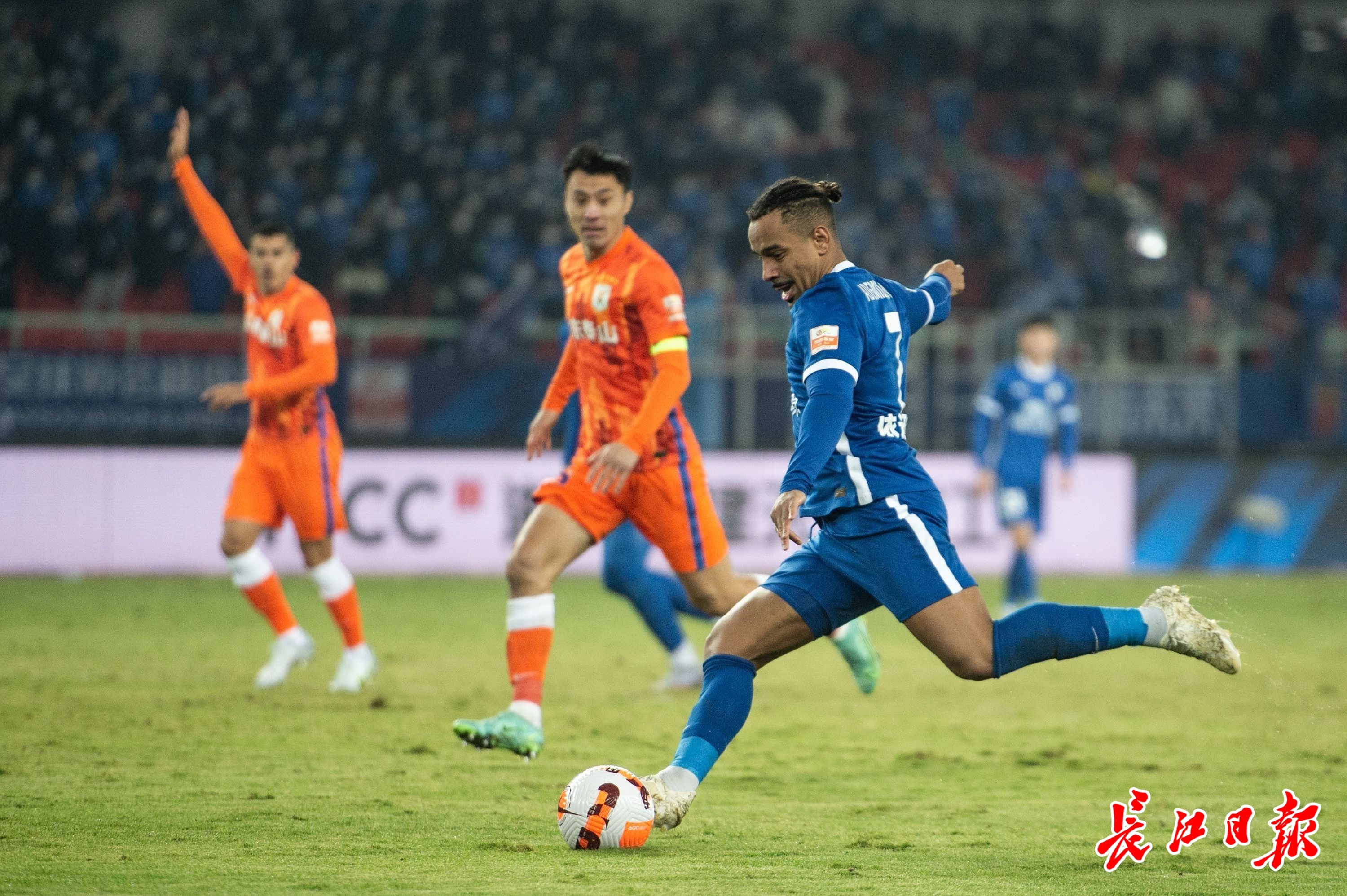 中超武汉三镇vs青岛海牛首发,中超天津津门虎vs武汉三镇集锦