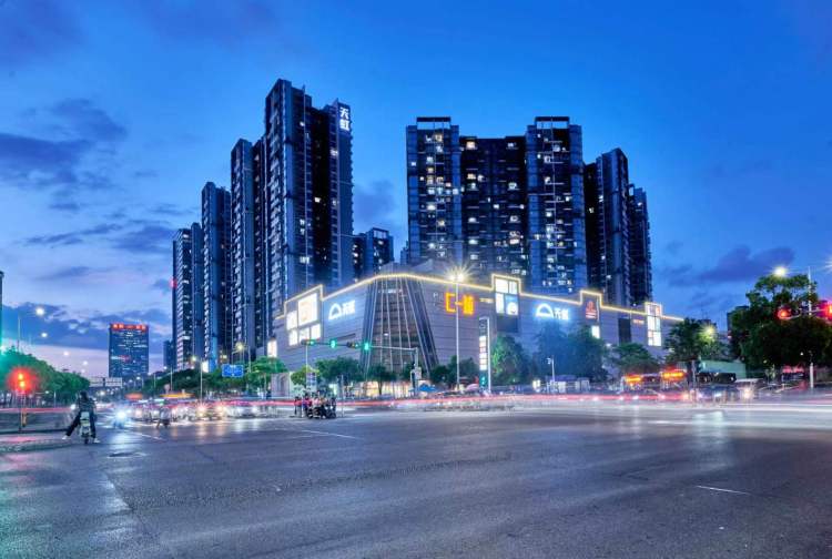 首轮派券秒光！商圈手绘地图亮相助力买买买