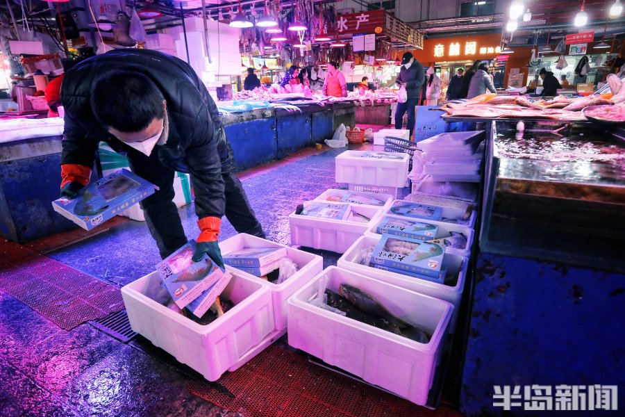 进入腊月门，“快递春运”海鲜唱主角！商家：高档海鲜遇“冷”，平价货更受欢迎