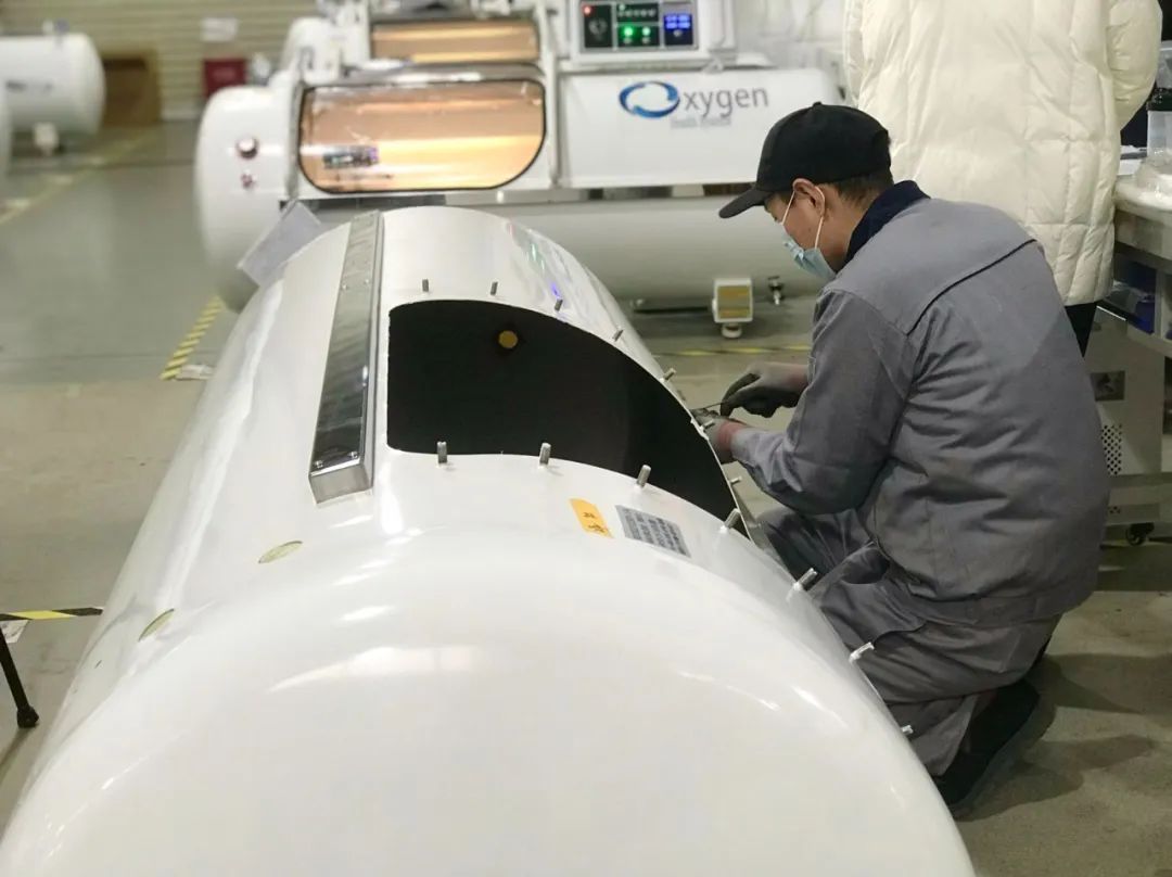 置身“胶囊”开启吸氧之旅,松江这家企业开足马力生产“补氧神器”