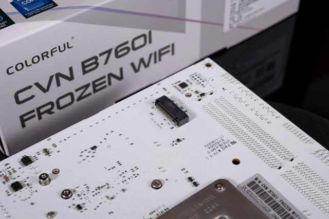 巨能超的ITX小板，七彩虹CVNB760IFROZENWIFI登陆舰主板评测