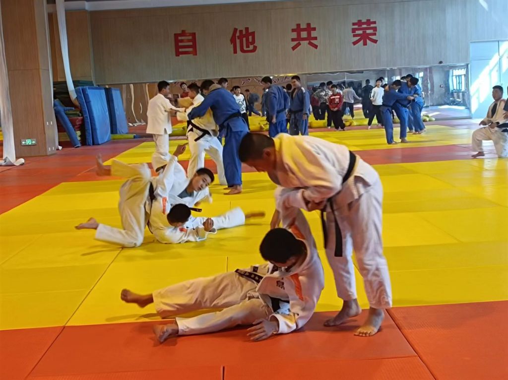 青岛学青会比赛,学青会公开组男篮赛程决赛