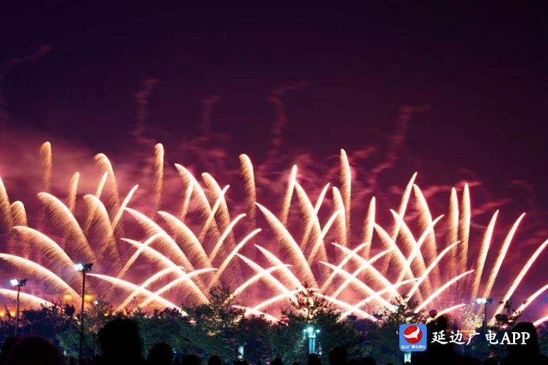 2023不一样的元宵节烟花晚会,正月十五延吉市的元宵节烟火晚会