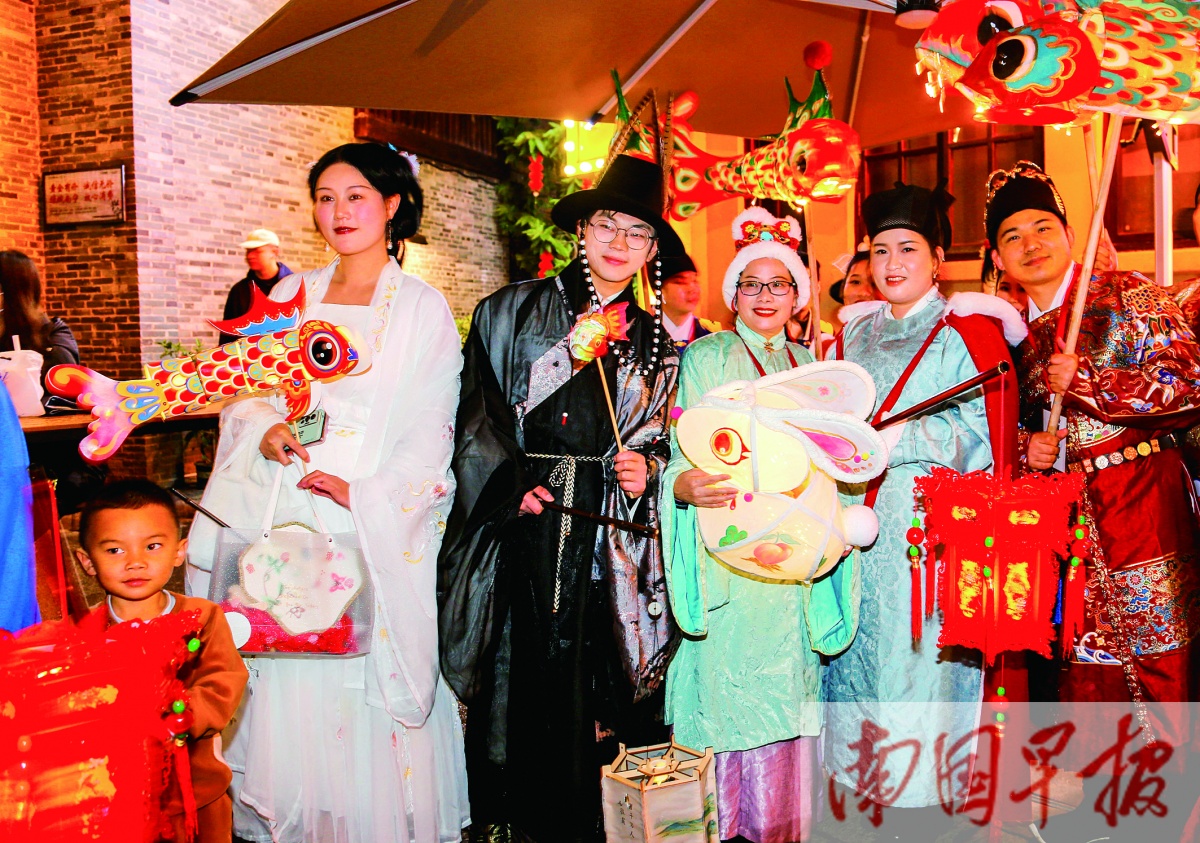 2022年11月22日焦点图,2021年12月2日焦点图