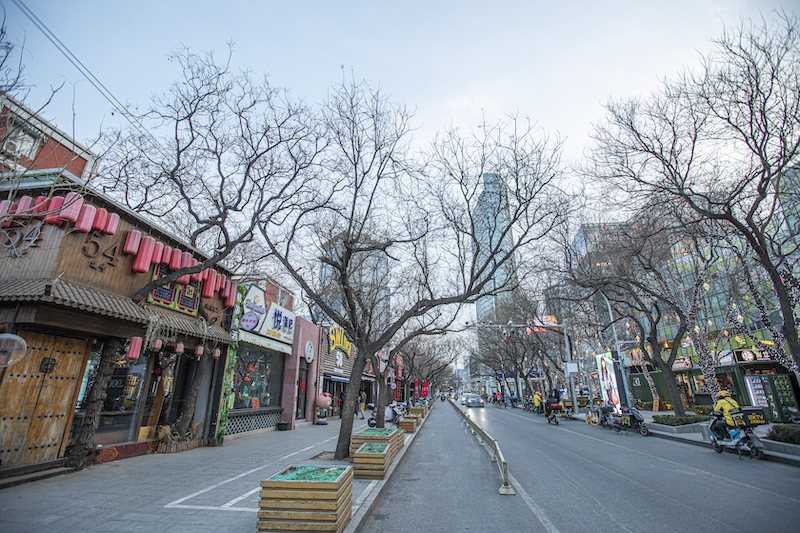 酒局散场门口,酒局离场