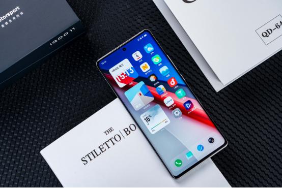 iqoo11pro用三年体验,iqoo11pro玩暗区突围