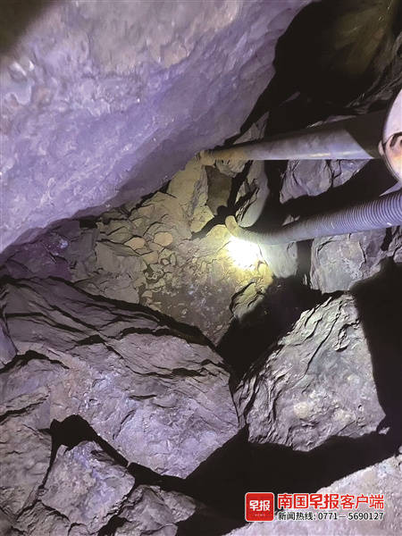 天旱解决村民饮水问题接水送水,村里停水村民饮水难