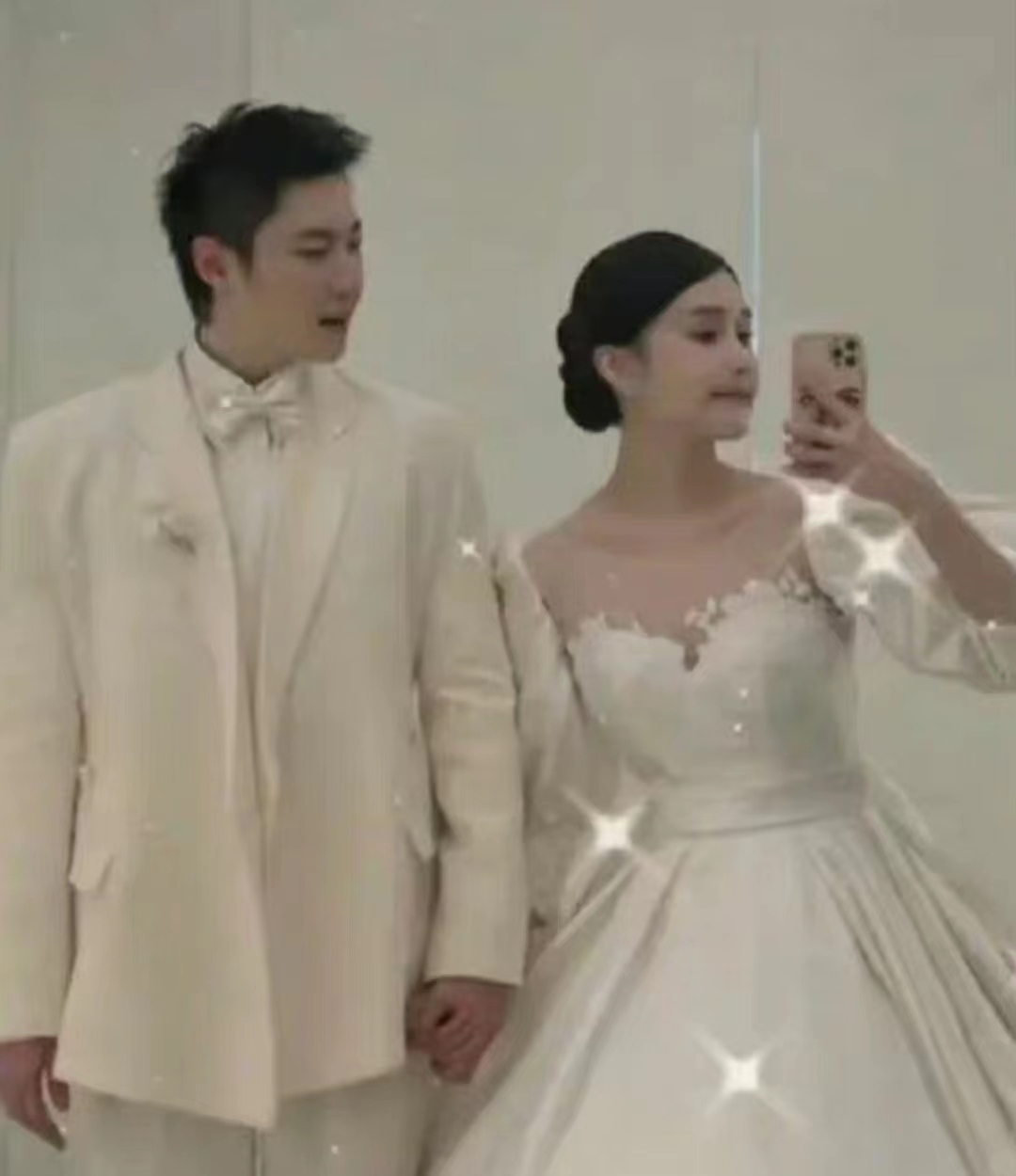 球球晒合照辟谣与未婚夫解除婚约,球球啥时候结婚了