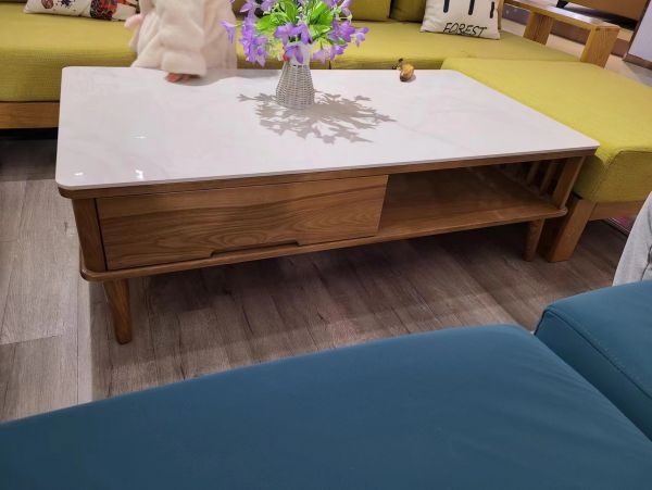 实体店买的茶几超时不送货能退吗,买了沙发两个月也没有送货