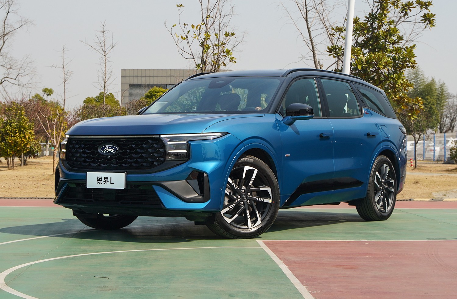 锐界plus2022款四驱七座落地,2015年锐界2.0t四驱七座二手车