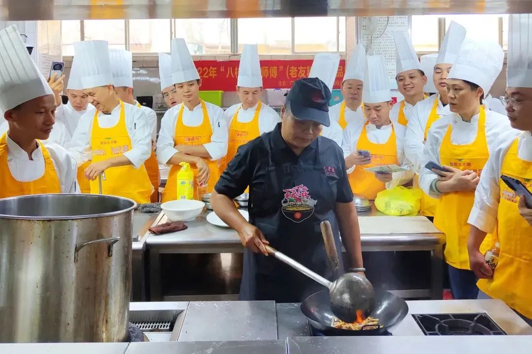 鼓励发展后备箱经济等特色经营、给予创业奖补……广西启动实施重点群体创业推进行动