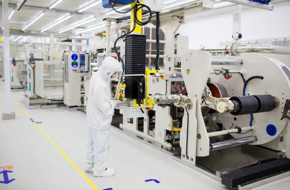 习*平近***会两**时刻丨新兴产业如火如荼，下一步怎么走？