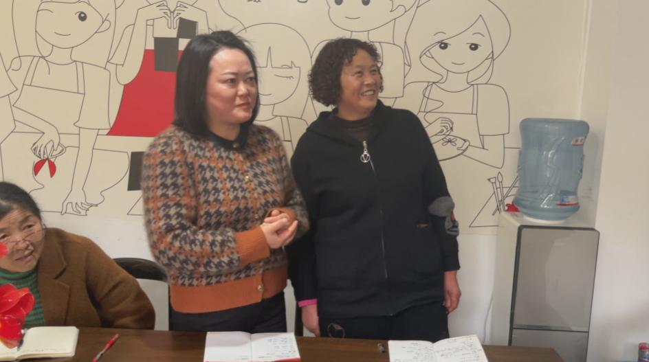 “瓦特”“喔可儿”齐上阵成都孃孃的大运会英语课太有趣