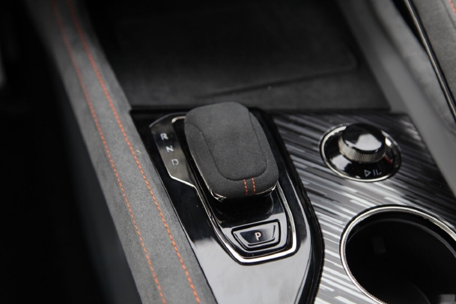 兼顾豪华与操控试驾2023款极氪001YOU版