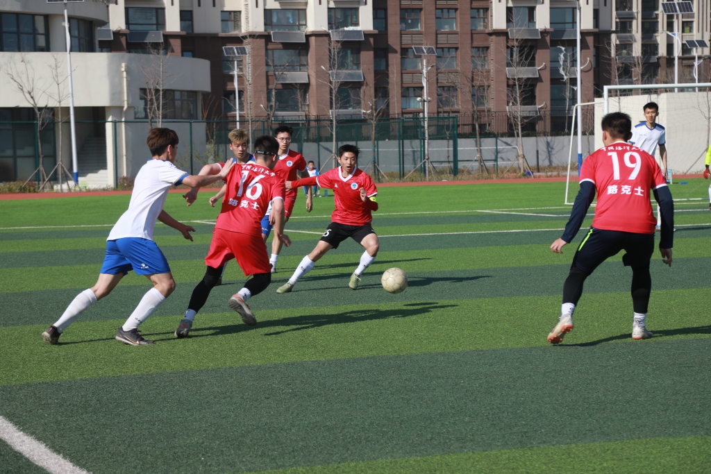 逐梦绿茵中超,逐梦绿茵赛场