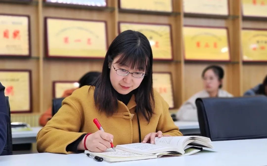 教育路上，爱与责任同行：记临洮县椒山小学王娟老师