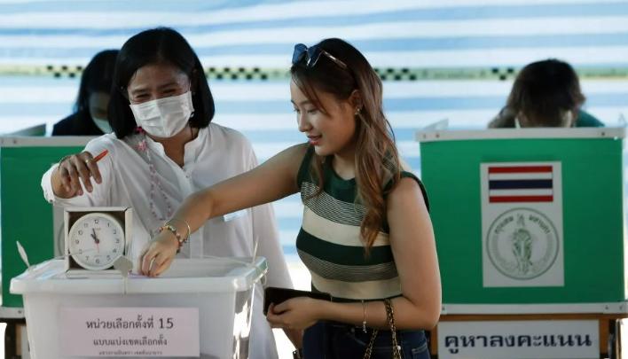 泰国远进党宣布放弃牵头组阁权,泰国远进党宣布大选将组建内阁