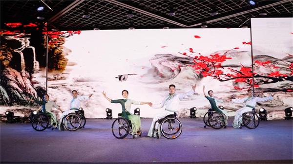 市残联开展助残日系列活动,助残敬老活动