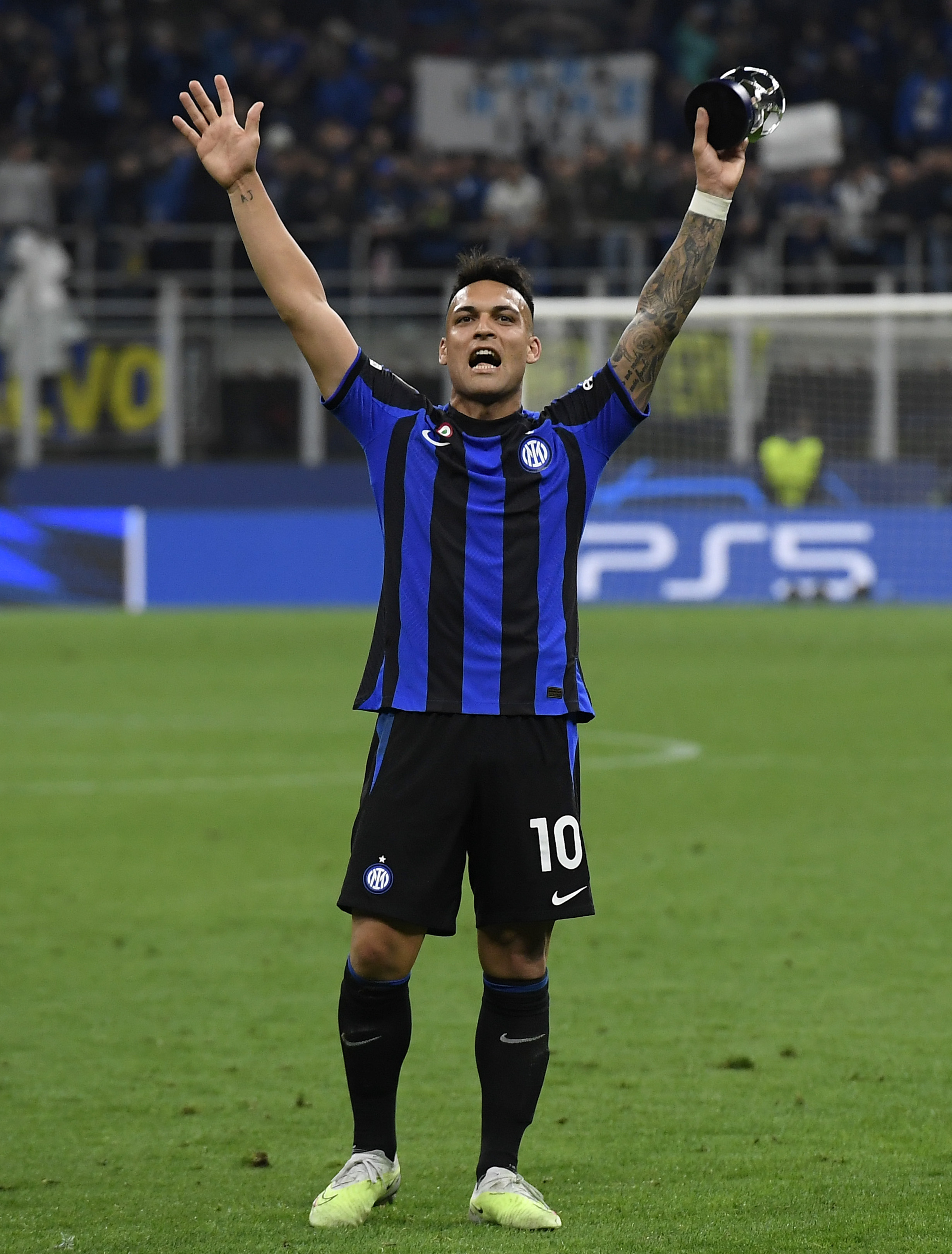 足球国际米兰队,国际米兰足球竞赛