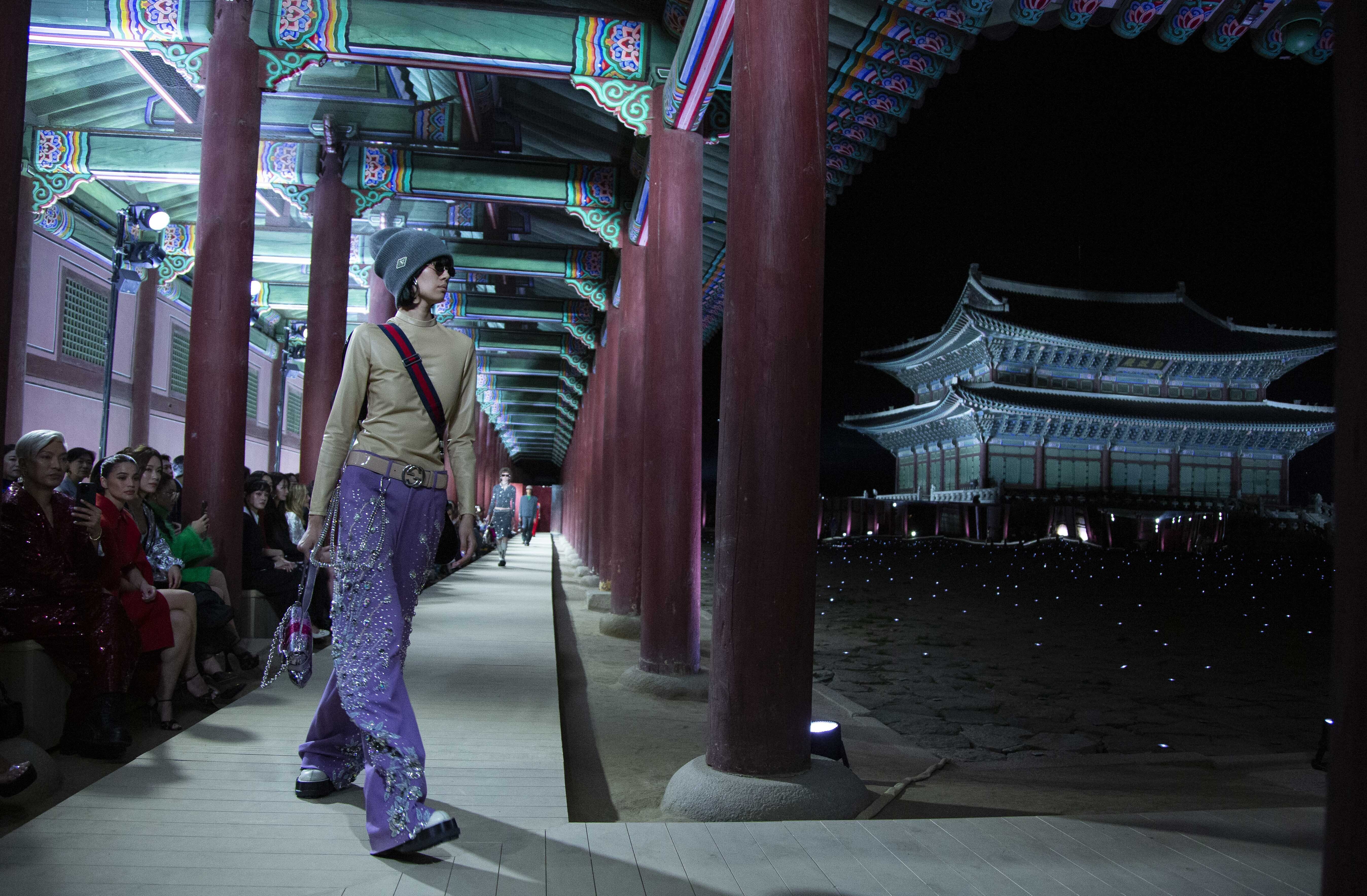 （外代二线）古驰早春度假系列在首尔发布