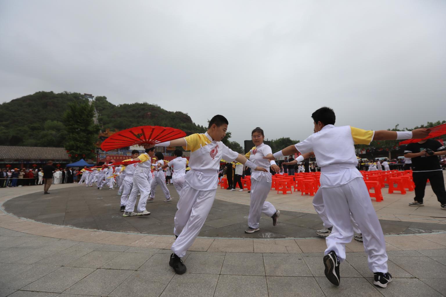 为期十八天!京东最大庙会开幕,今年恢复“舍粥”习俗