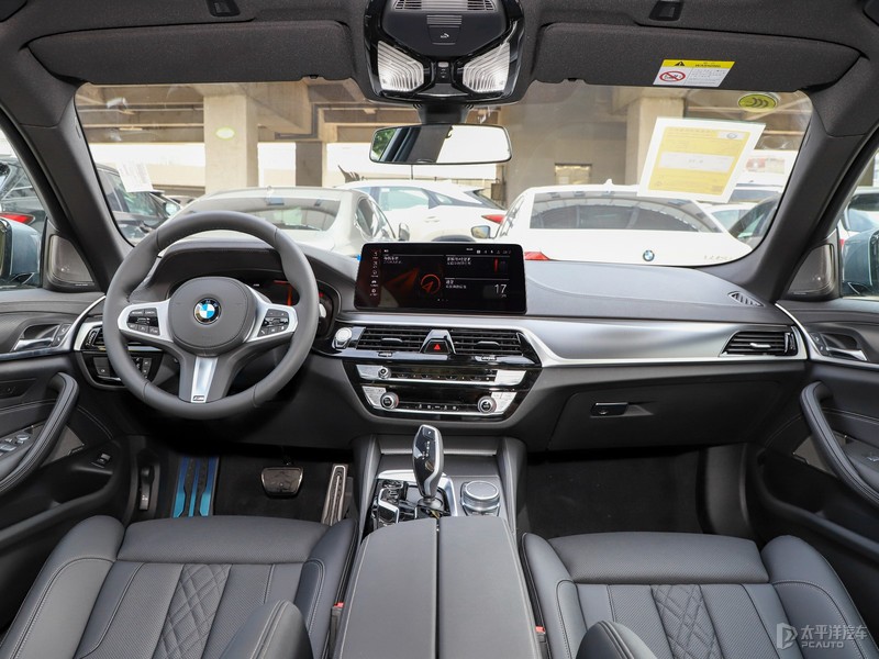 宝马5系大鼻孔两门轿跑敞篷四座,新款宝马5系外观图