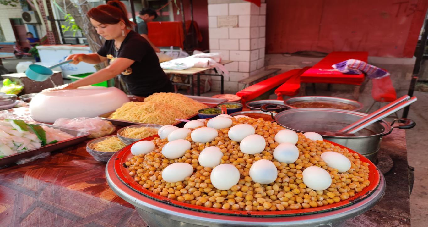 乡村振兴为小城镇振兴提供动力,乡村振兴战略推进小城镇建设