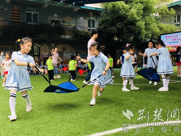 庆六一回味童年,庆六一伴成长