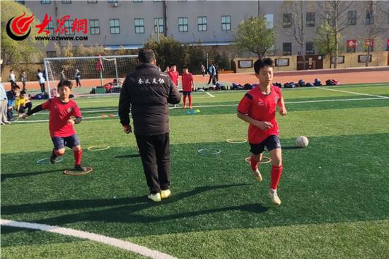 潍坊市育才学校足球,潍坊育才中学足球队