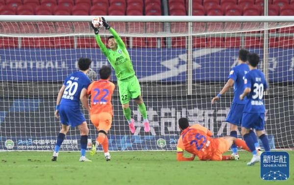 武汉三镇中超怎么升上来的,2022中超冠军三镇vs泰山