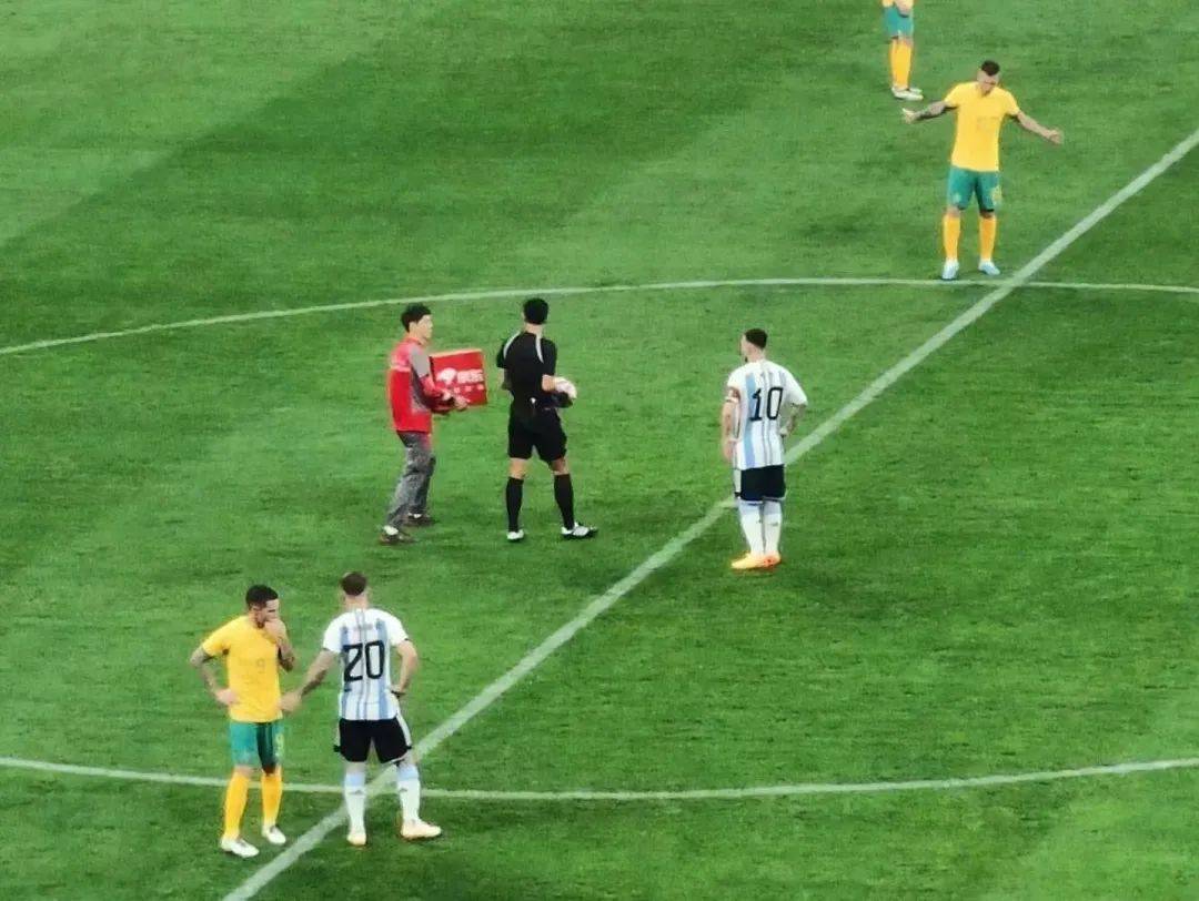 蹭梅西热度的明星,蹭梅西的俱乐部