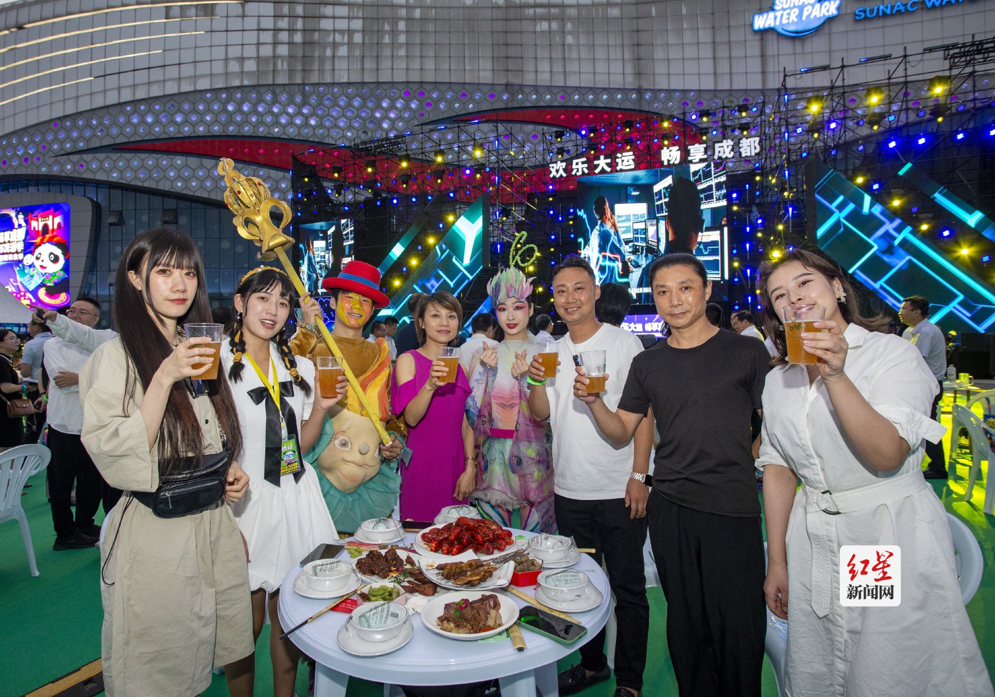 升腾城市烟火气释放消费新活力“2023‘欢乐大运·畅享成都’音乐啤酒季暨都江堰消夏夜啤美食季”燃情启幕